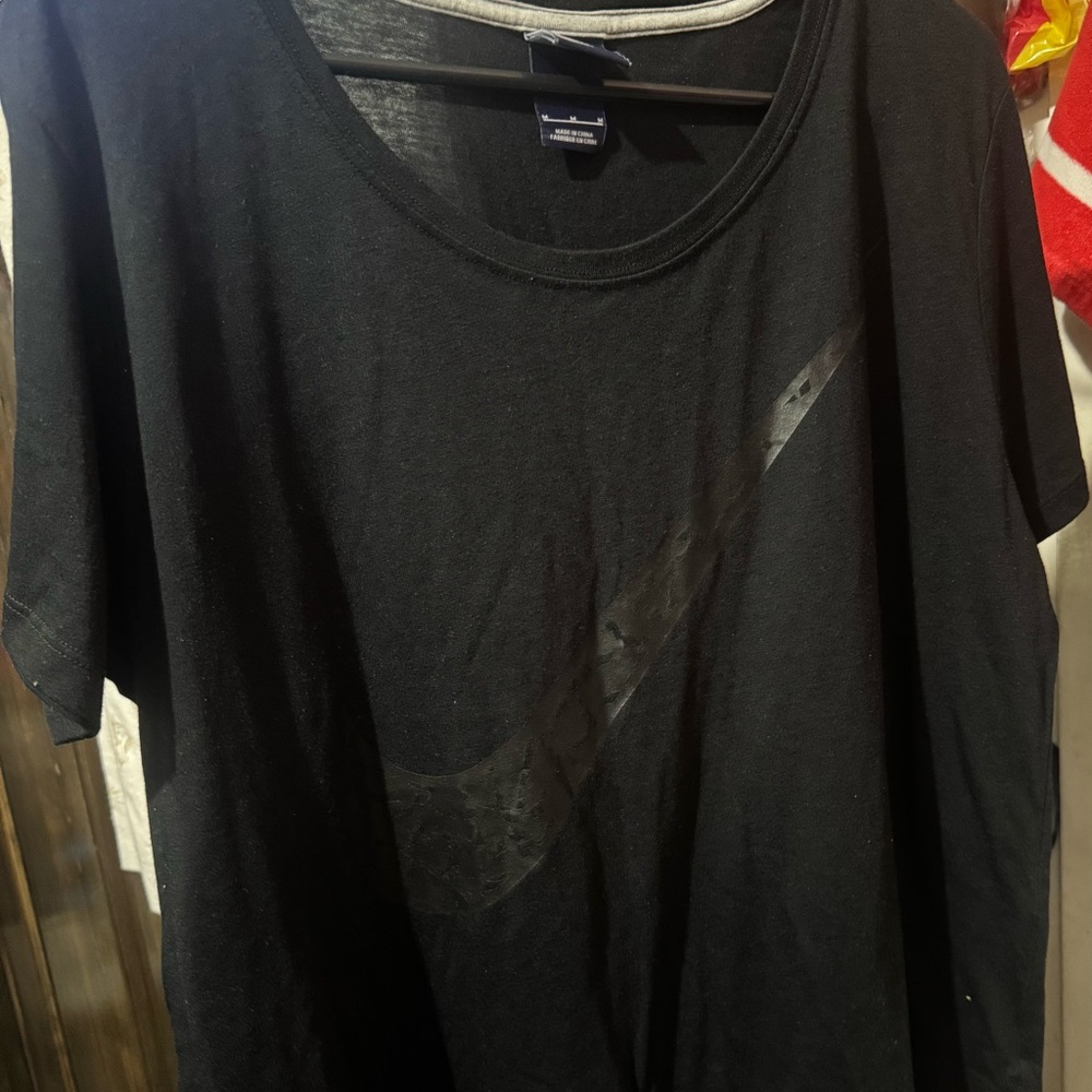 Nike Men's Black Tee with Subtle Logo